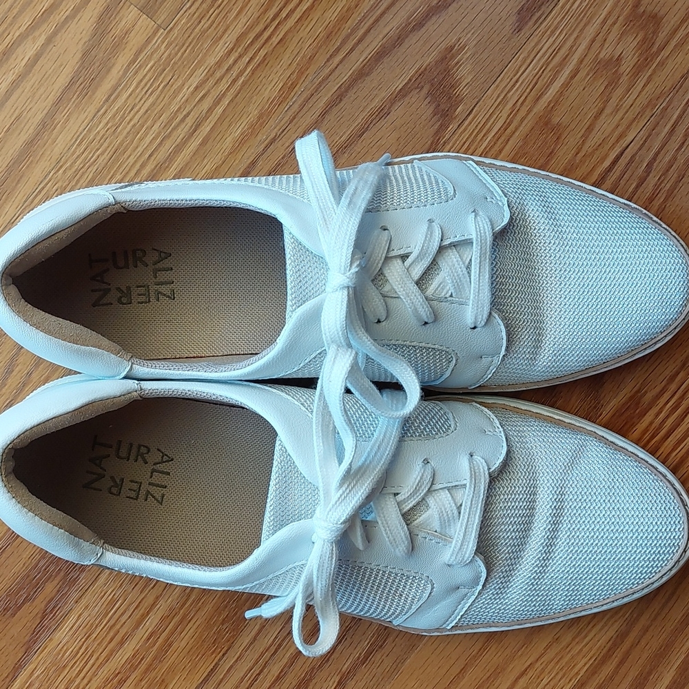 Lace-Up Casual Naturalizer Mesh Leather Sneaker, Sz 10.   5/$25